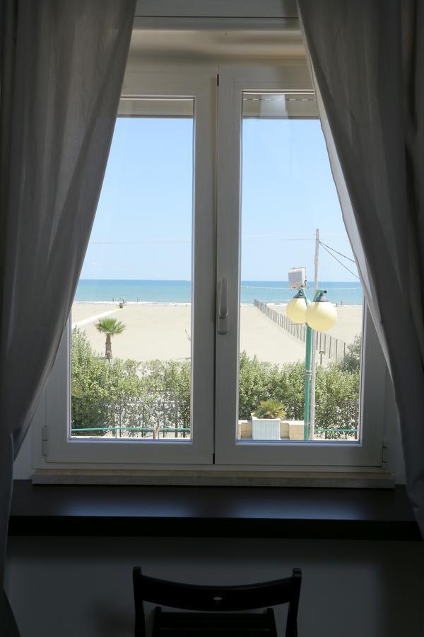 Rooms La Perla Del Mare Margherita Di Savoia Εξωτερικό φωτογραφία