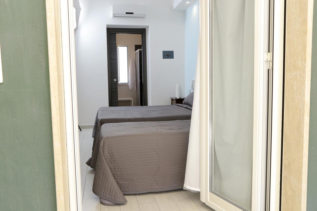 Rooms La Perla Del Mare Margherita Di Savoia Εξωτερικό φωτογραφία