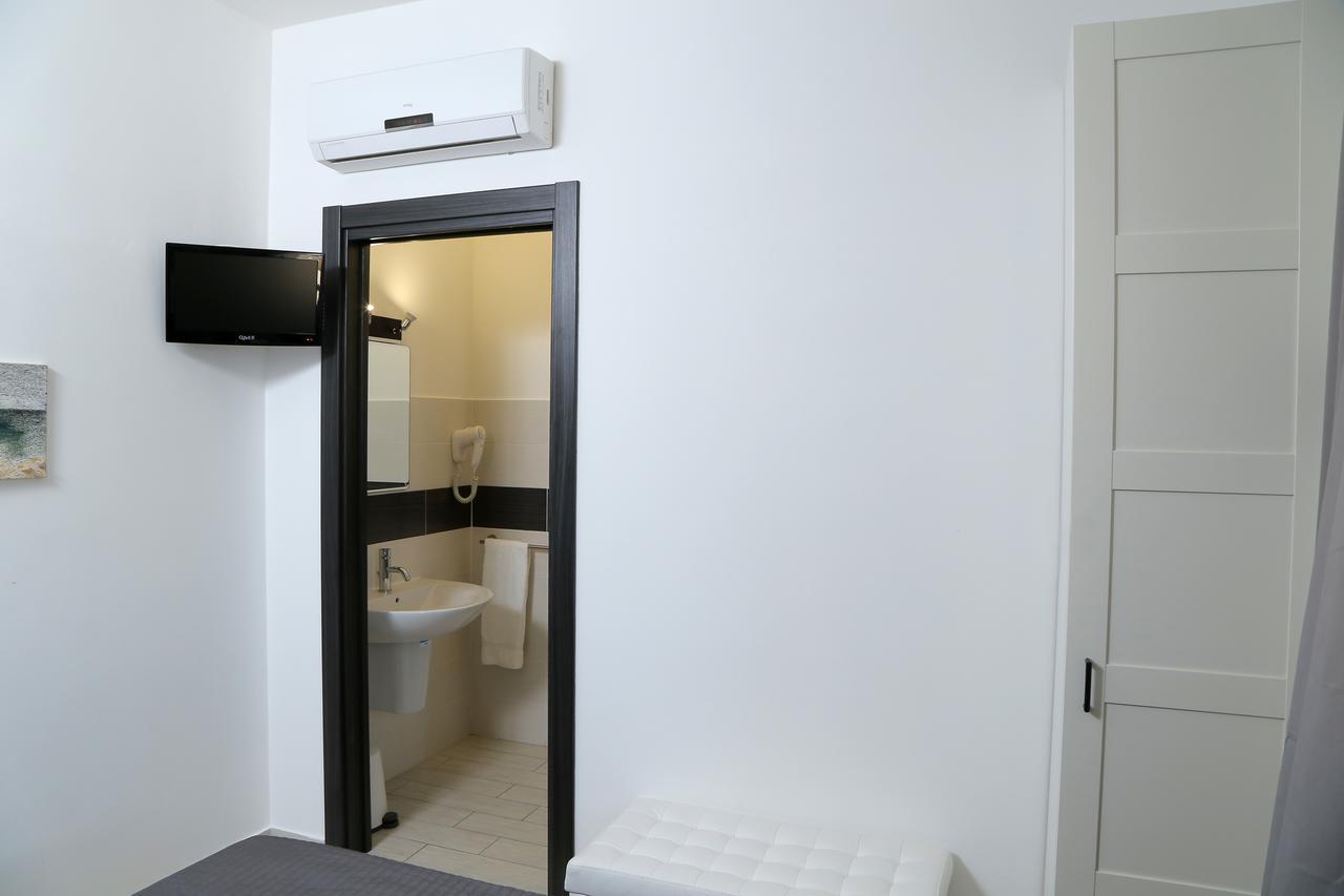 Rooms La Perla Del Mare Margherita Di Savoia Εξωτερικό φωτογραφία