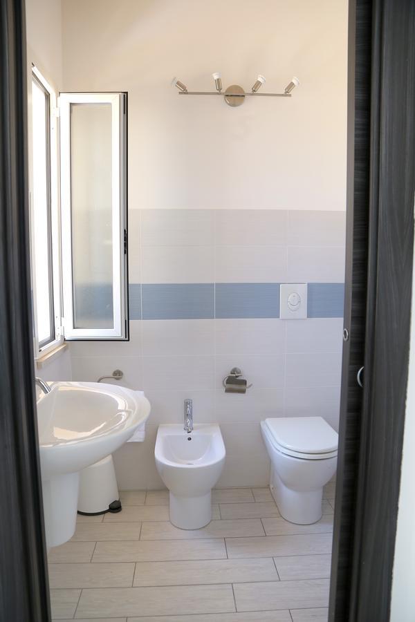 Rooms La Perla Del Mare Margherita Di Savoia Εξωτερικό φωτογραφία